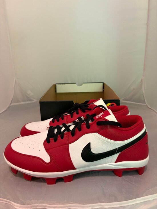 Air Jordan 1 retro low MCS Chicago red white baseball cleats sz 16 CJ8524 611 main image 11